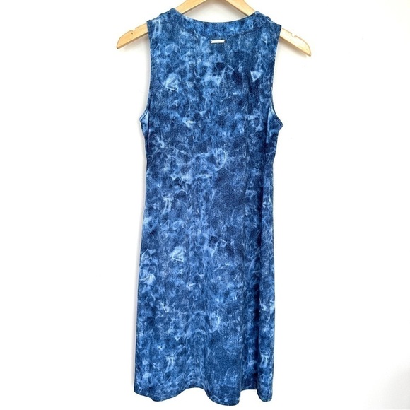 Michael Kors midi length dress in a stretch knit, popover style, sleeveless - Picture 11 of 15